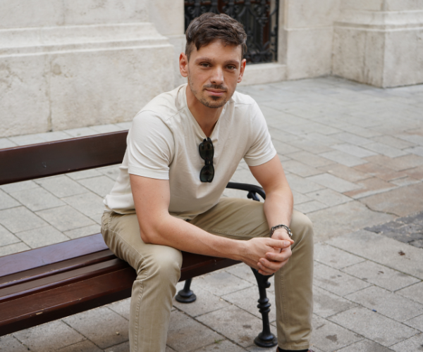 Une photo de Louis Maîtreau pour sa page à Propos